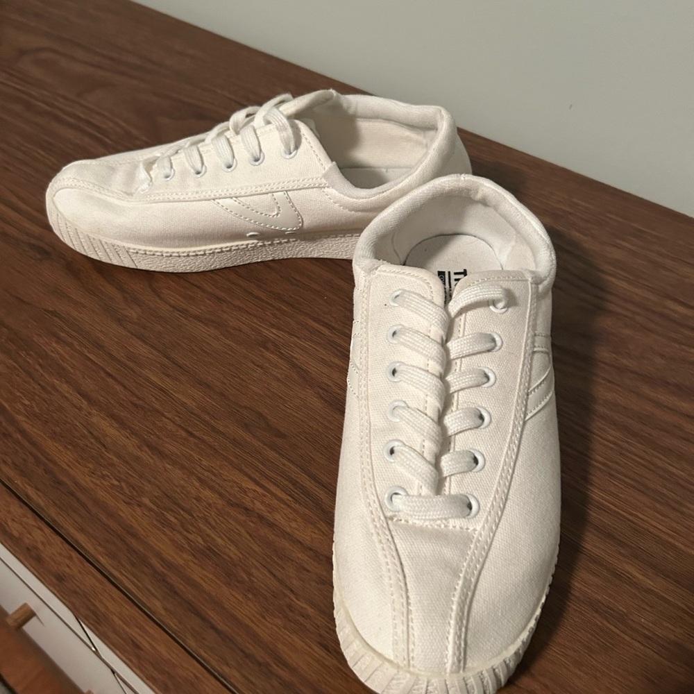 Tretorn Nylite Sneaker SZ 7.5 white